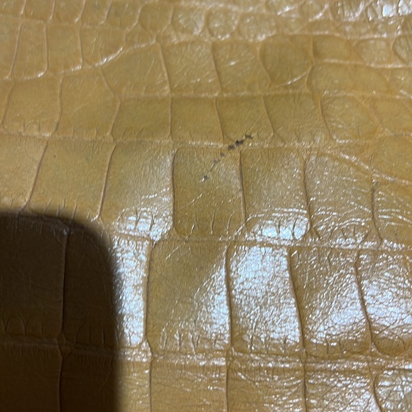 Gorgeous Leather Michael Kors Tote Bag - Picture 13 of 15